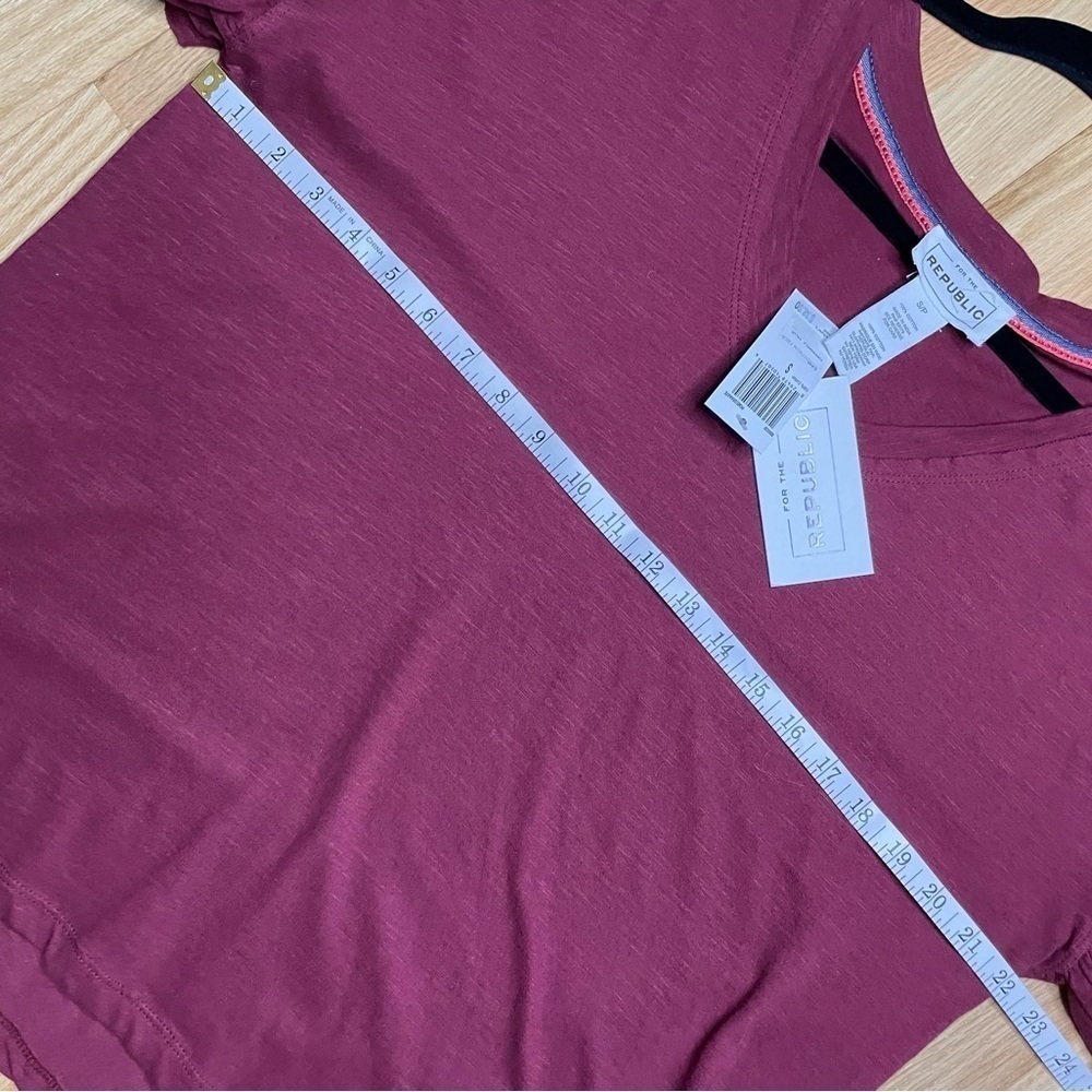For the Republic T-shirt, Size Small - Picture 3 of 6